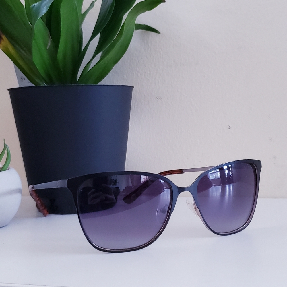 GUESS Metal & Tortoiselle Arms Cat Eye Sunglasses GF6010